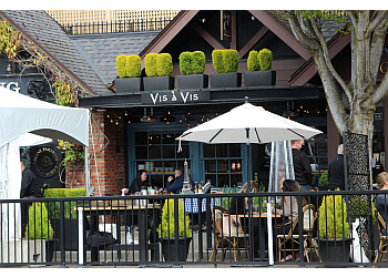 Victoria french cuisine  Vis-à-Vis