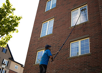 Vito Window Cleaning - Barrie, ON Gutter Cleaners - Service Image