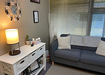 Vivian Tsai, RSW - KRISTEN HOLBROOK COUNSELLING - Coquitlam, BC Therapists - Interior Image