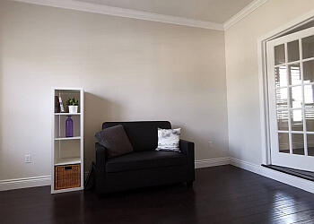 Barrie painter Waggs Painting Inc.