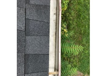 Welland gutter cleaner Watershed Eavestroughs