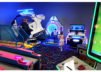 Niagara Falls amusement park Waves Indoor Waterpark