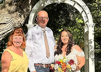 Saskatoon Célébrants De Mariage Weddings by Verone