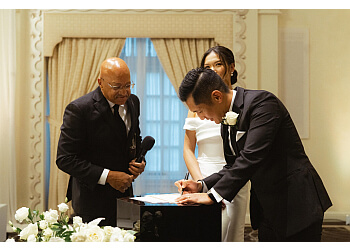 Burnaby wedding officiant Weddingswithmitch