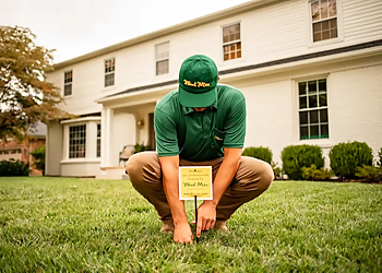 Weed Man Waterloo - Waterloo, ON Lawn Care Services - Outdoor Work Image