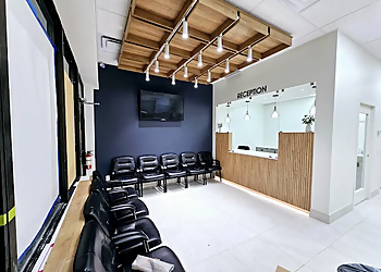 Wellmed Family Practice & Walk-in Clinic - Belleville, ON Cliniques sans rendez-vous - Reception Area Image