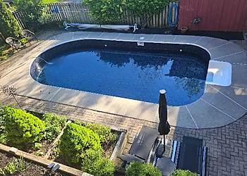 West Cove Pools - Oshawa, ON Service De Piscine - Relaxation Moments
