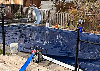 West Cove Pools - Oshawa, ON Service De Piscine - Repair Process Image