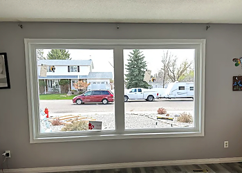 Window Mart Inc. - Lethbridge, AB Fabricants de Fenêtres et portes - Indoor Service Image