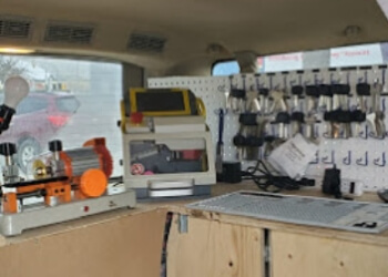 Winnipeg Pure Locksmith - Winnipeg, MB Serruriers - Tools and Equipment Image