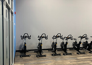 Brantford Gymnases World Gym Brantford