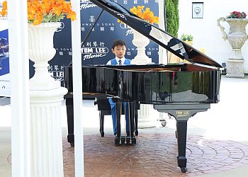 Richmond music school World of Music & Arts