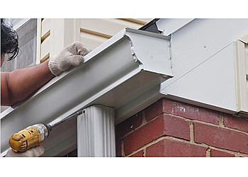 Welland gutter cleaner Worth Exteriors Ltd.
