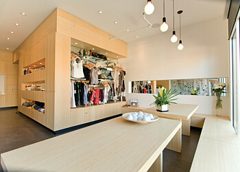 North Vancouver Cours de yoga YYOGA Northshore Elements