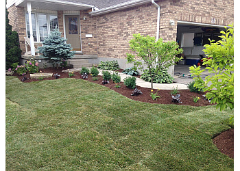 Kitchener lawn care service Yard Worx Landscape Inc.
