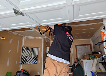 St Catharines garage door repair Yarnell Overhead Door Ltd.