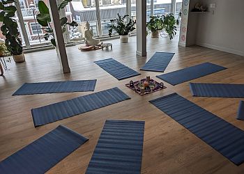 Drummondville yoga studio Yoga Ostara
