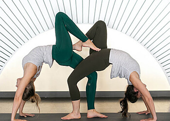 Toronto yoga studio Yoga Tree Bay Dundas