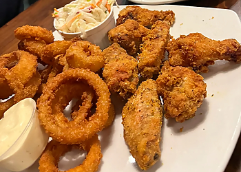Brantford sports bar Zander's Fire Grill & Brew Lounge