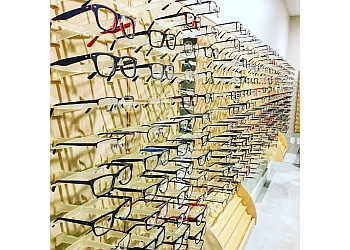 Thunder Bay optician iOptic Eyewear Centre