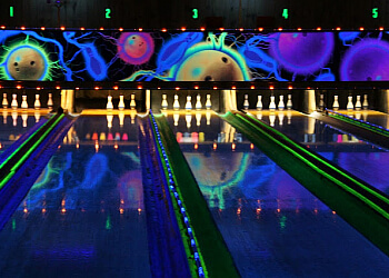 Cambridge Parc d'Attractions ibowl.ca Family Fun Center