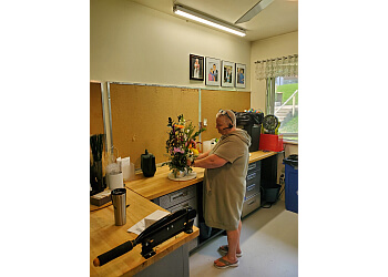 Red Deer Fleuristes la Petite Jaune Fleur