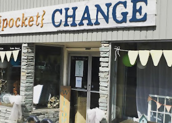 St Catharines gift shop {pocket}CHANGE