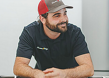 Électro-Frigo Inc. - Longueuil, QC Appliance Repair Services - Technician Portrait Image