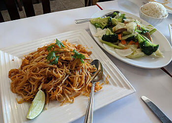 Dollard des Ormeaux thai restaurant Émeraude De Bangkok