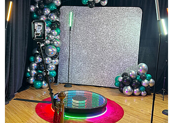 Montreal Entreprises De Photomaton Ô Mira Photobooth